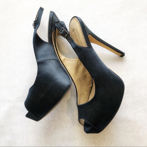 BCBGMaxAzria Cindi Black Satin Heels Size 8.5 VGUC - Picture 3 of 6